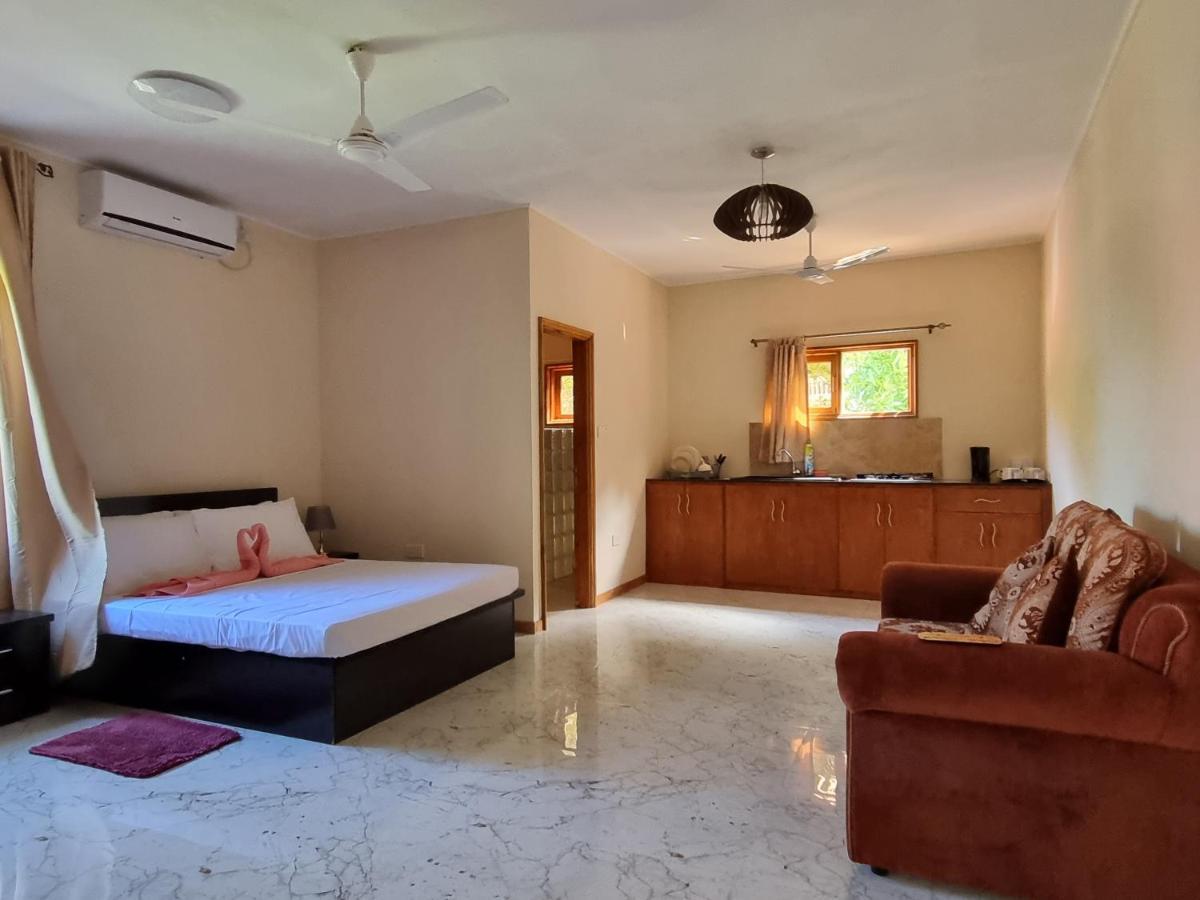 Gala Beach Self-Catering Glacis  Esterno foto